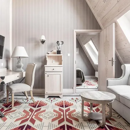 Otel Aries & 5*